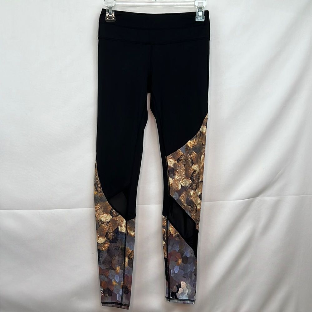 Athleta Black leggings with snake print accents EUC size XS